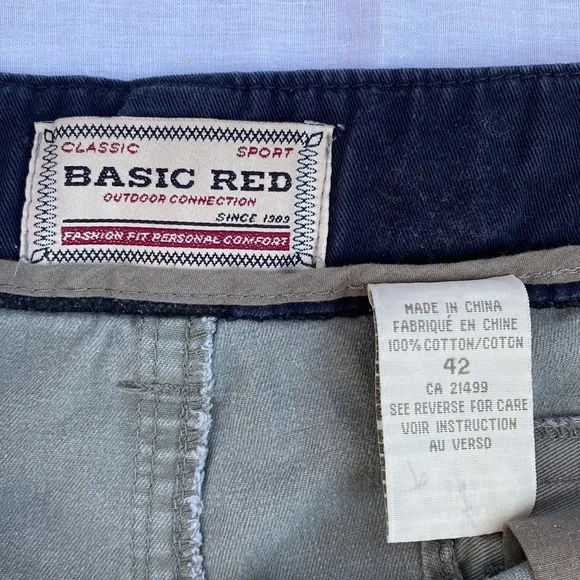 Basic Red Cargo Shorts - Picture 7 of 7